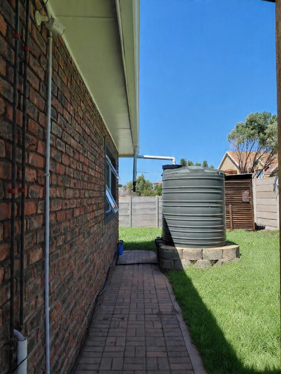 3 Bedroom Property for Sale in Stilbaai Wes Western Cape